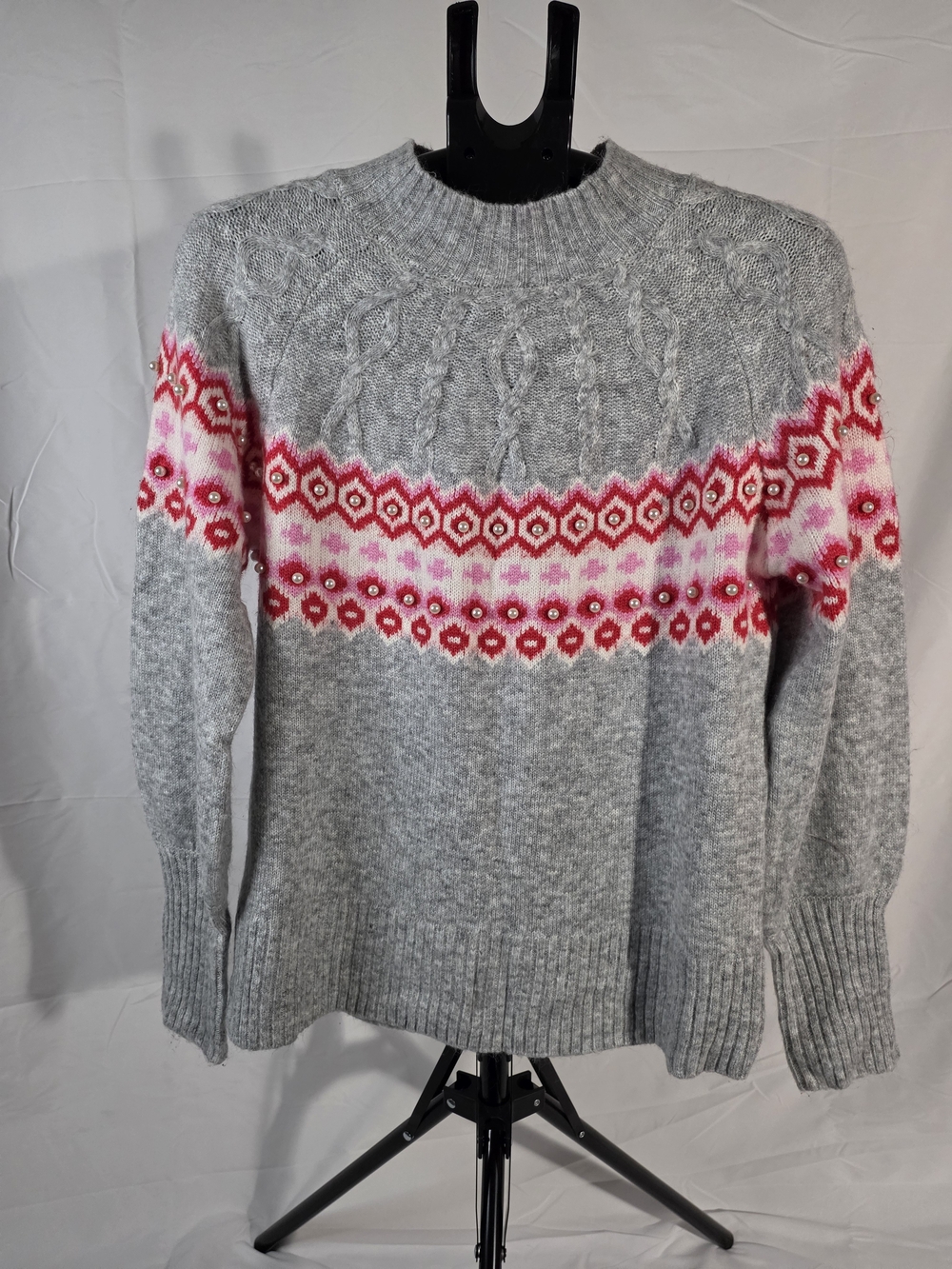 St. John’s Bay Women’s Medium Gray Pink Fair Isle Pearl Embellished Cable Knit S